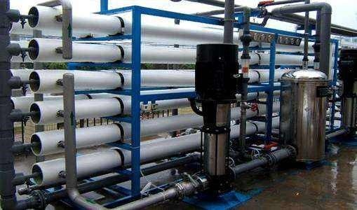 Industriële RO-installatie Demineraliseerd waterbehandelingssysteem